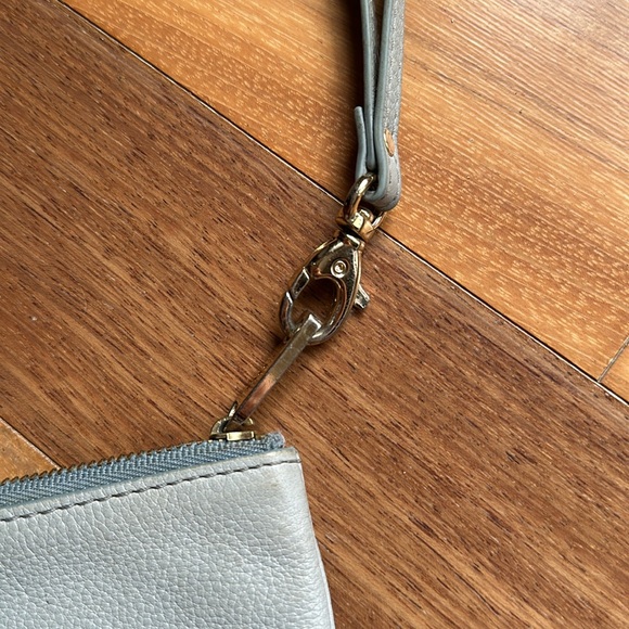 Fossil Powder Blue Leather Wristlet Pouch Purse / Clutch - Picture 10 of 13